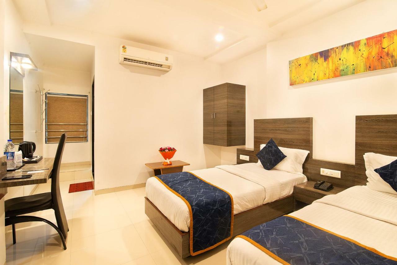 Hotel Sheetal Plaza Сурат Екстер'єр фото