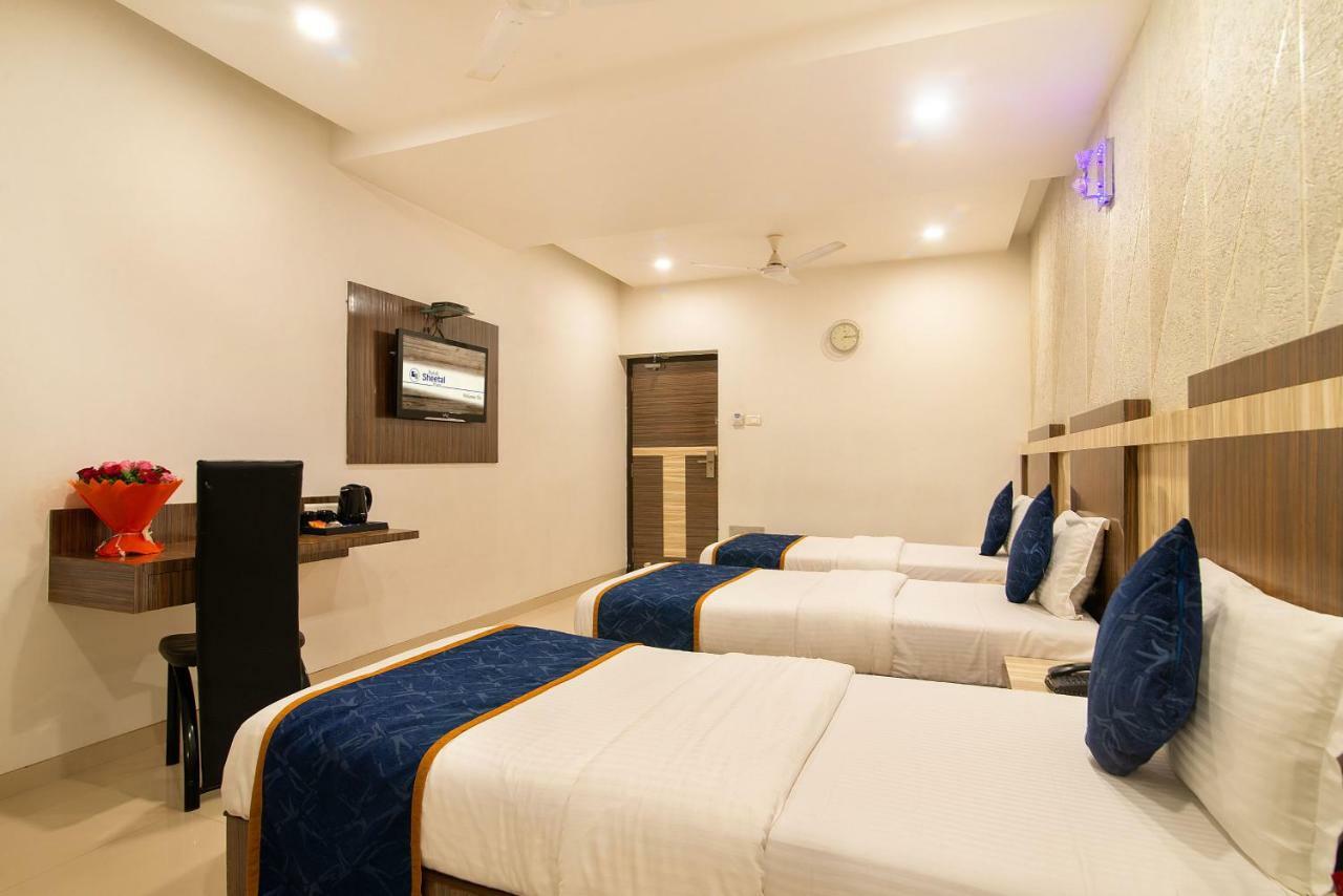 Hotel Sheetal Plaza Сурат Екстер'єр фото