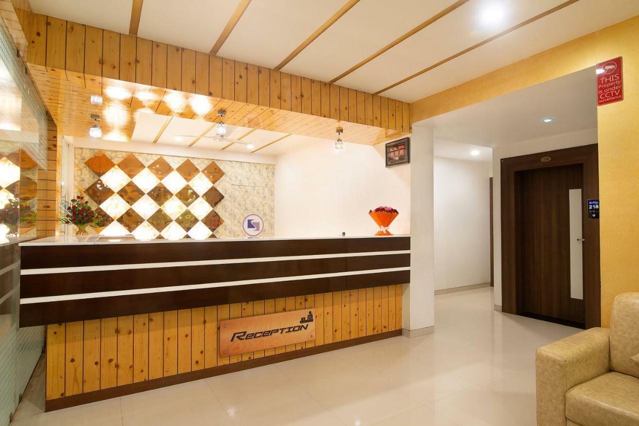 Hotel Sheetal Plaza Сурат Екстер'єр фото